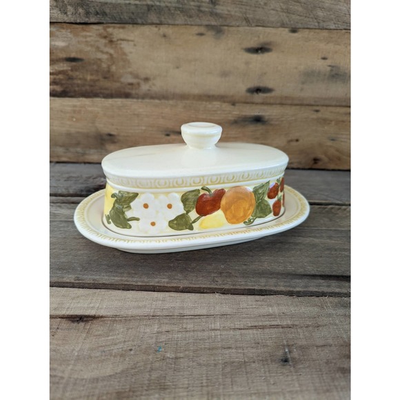 Vtg 1965 Della Robbia Covered Butter Dish by Metlox Poppytrail Vernonware - Picture 1 of 9